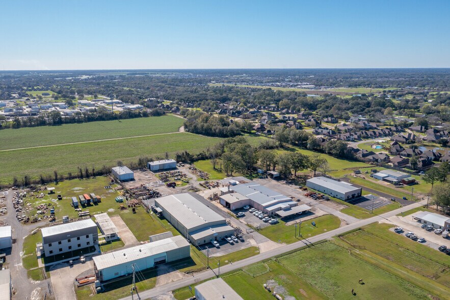 More Photos Of 200-251 Rousseau Rd rd, Youngsville Warehouse For Sale