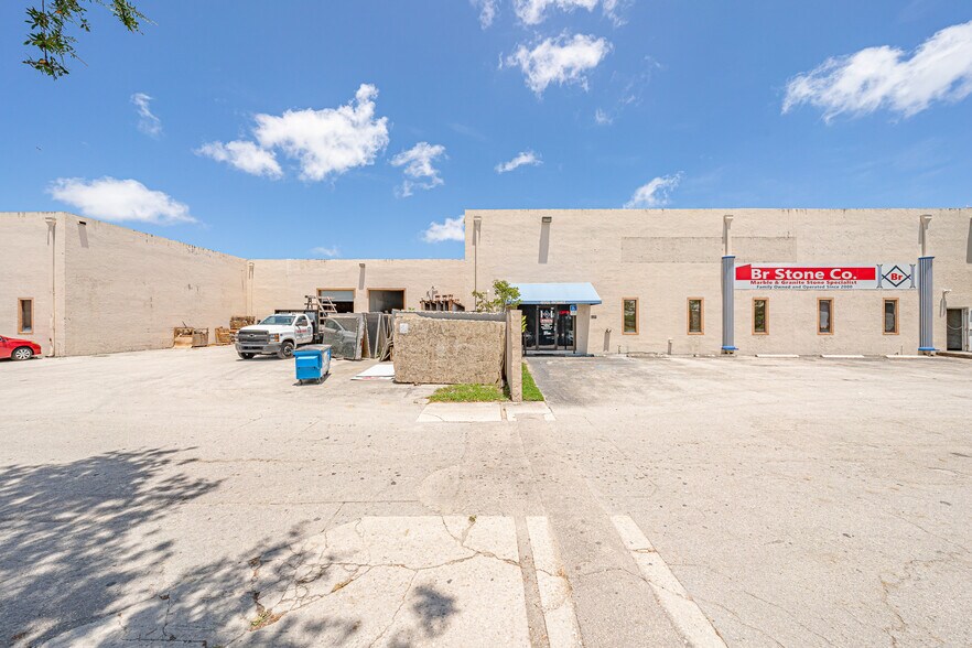 More Photos Of 1959 Dr Martin Luther King Jr Blvd, Pompano Beach Warehouse For Lease