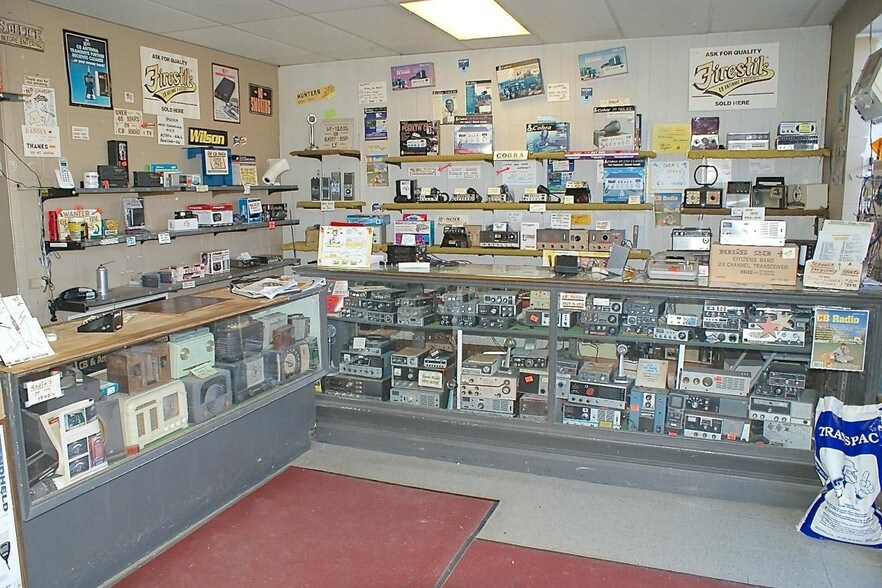 More Photos Of 550 Connellsville St, Uniontown Storefront For Sale