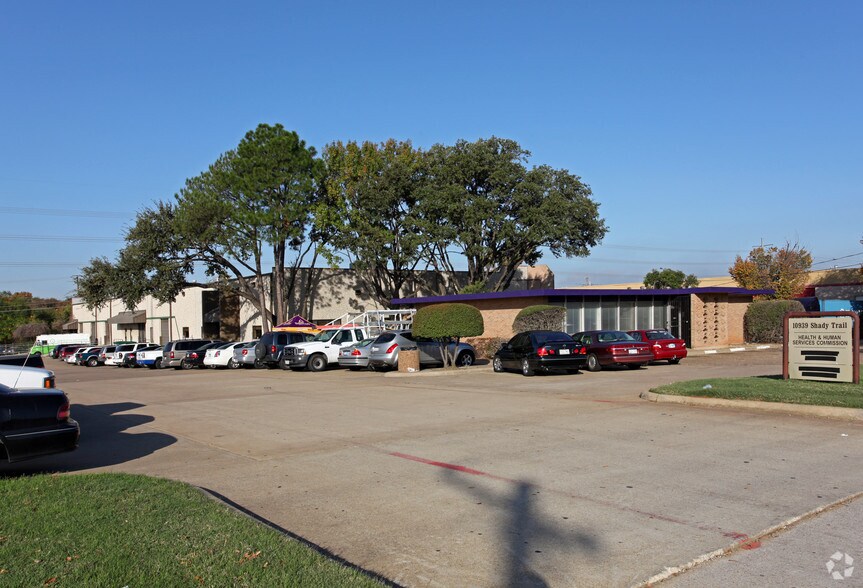 Primary Photo Of 10939 Shady Trl, Dallas Distribution For Lease