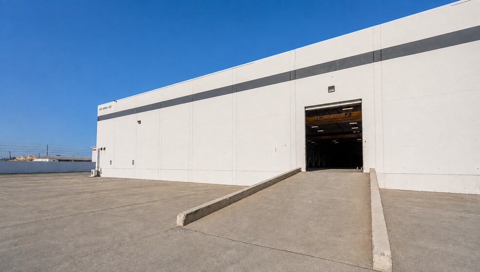 More Photos Of 2901 Apron Ave, Atwater Warehouse For Lease