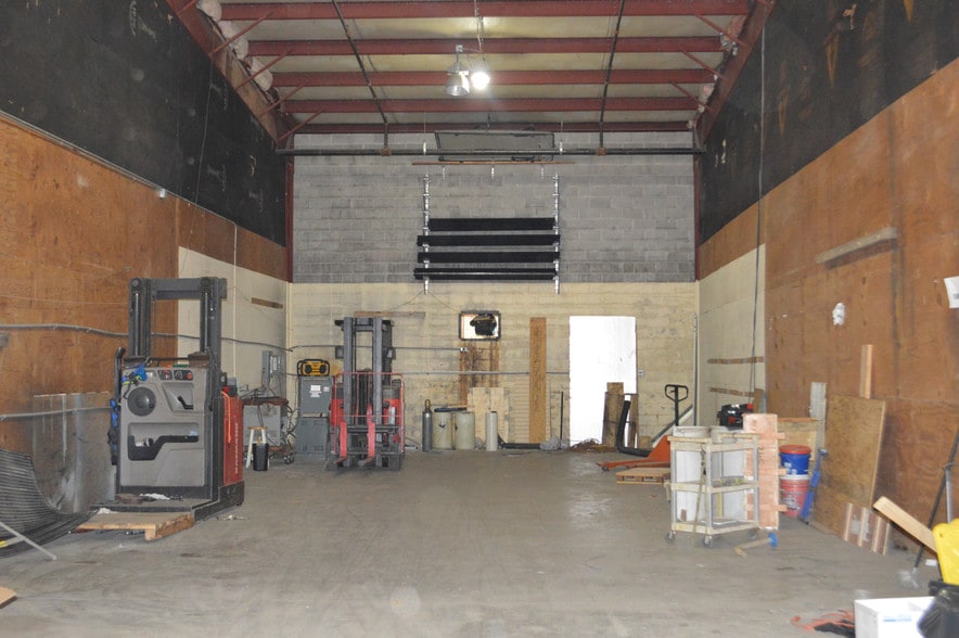 More Photos Of 302 Hill Ave, Nashville Warehouse For Lease