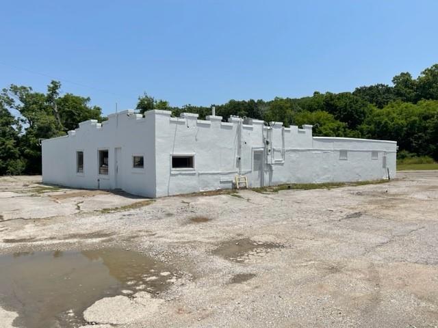 More Photos Of 1930 N College Ave, Fayetteville Bar For Sale