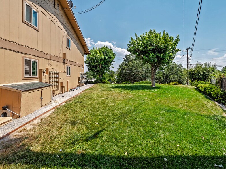 More Photos Of 2025 Wedekind Rd, Reno Apartments For Sale