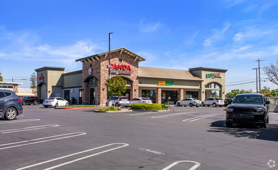 More Photos Of 801 Oakdale Rd, Modesto Unknown For Lease