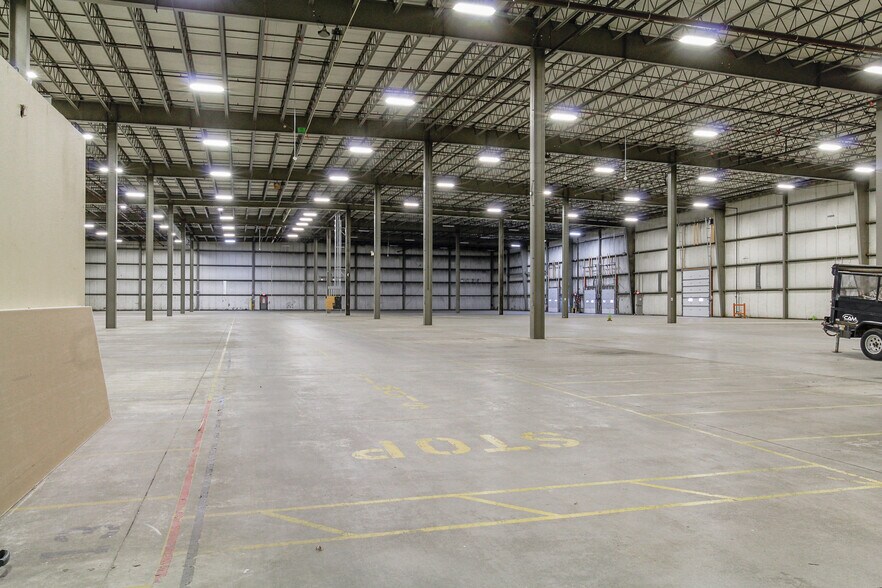 More Photos Of 765 Warren Ave, Portland Warehouse For Lease