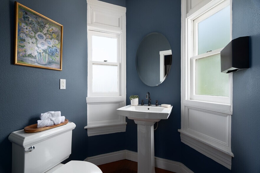 More Photos Of 2368 2nd Ave, San Diego Office Residential For Sale