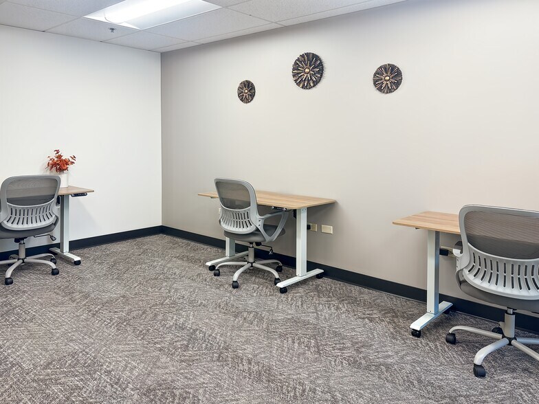 More Photos Of 3900 S Wadsworth Blvd, Lakewood Coworking Space