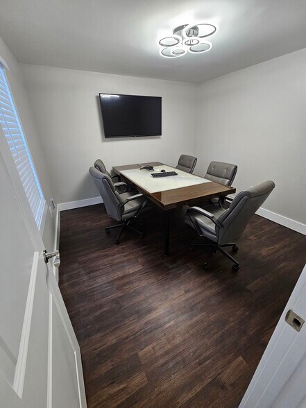 More Photos Of 1615 Remount Rd, Charleston Office Residential For Lease