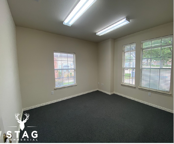 More Photos Of 1206 Bent Oaks Ct, Denton Medical For Lease