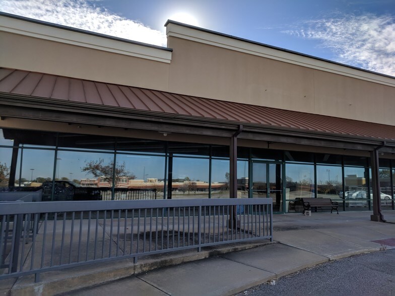 More Photos Of 1402-1498 W Old Highway 40, Odessa Unknown For Lease