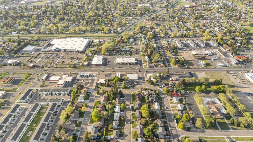 More Photos Of 1260 E 17th St, Idaho Falls Land For Sale