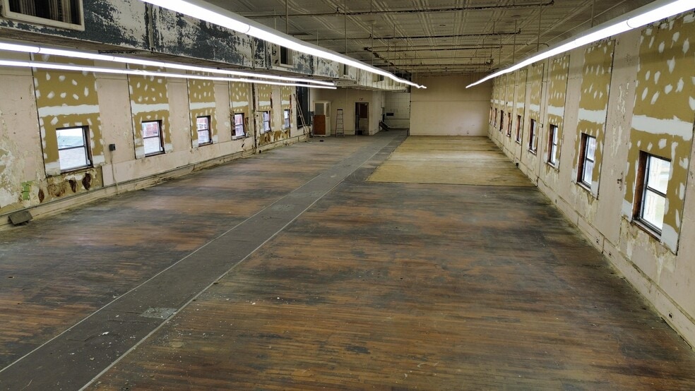 More Photos Of 101-105 Church St, Aberdeen Manufacturing For Lease