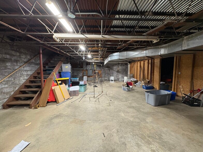 More Photos Of 1202 NW 4th St, Grand Rapids Freestanding For Sale