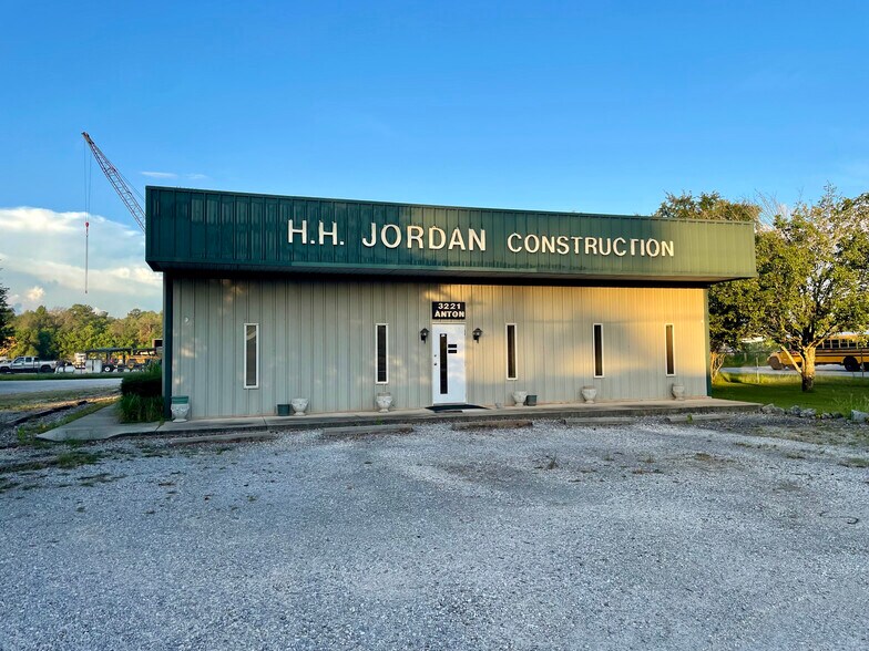 More Photos Of 3221 Anton St, Mobile Contractor Storage Yard For Sale