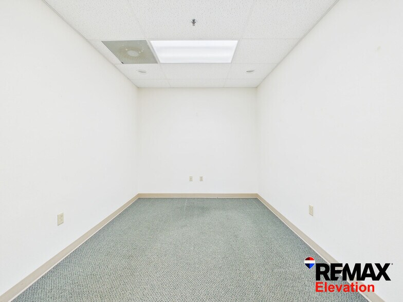 More Photos Of 156 N 6th St, Basin Office For Lease