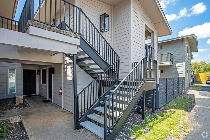 More Photos Of 2703-2707 Windswept Cv, Austin Apartments For Sale