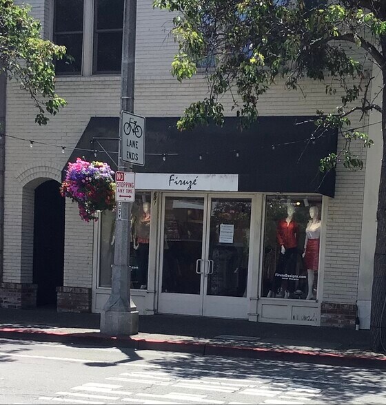 More Photos Of 681 Bridgeway, Sausalito Storefront Retail Residential For Lease