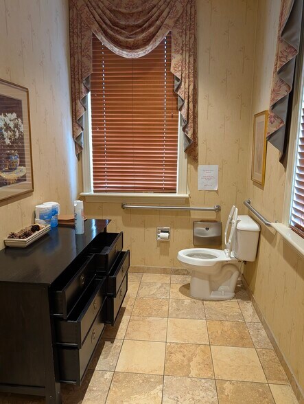 More Photos Of 550 Settlers Landing Rd, Hampton Bank For Sale