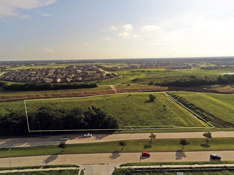 Primary Photo Of Pearland Parkway and Barry Rose, Pearland Land For Sale