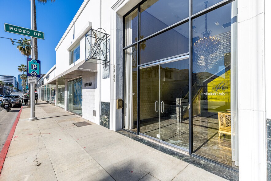 More Photos Of 9455-9469 S Santa Monica Blvd, Beverly Hills Storefront For Lease