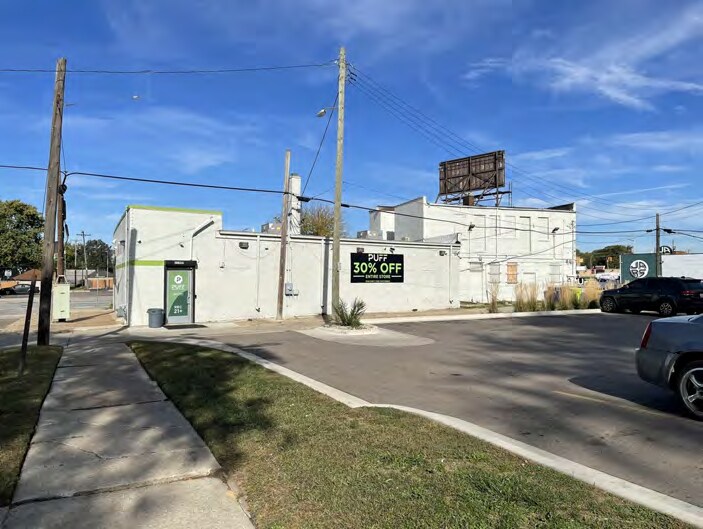 More Photos Of 11389-11397 W Jefferson Ave, River Rouge Storefront For Sale