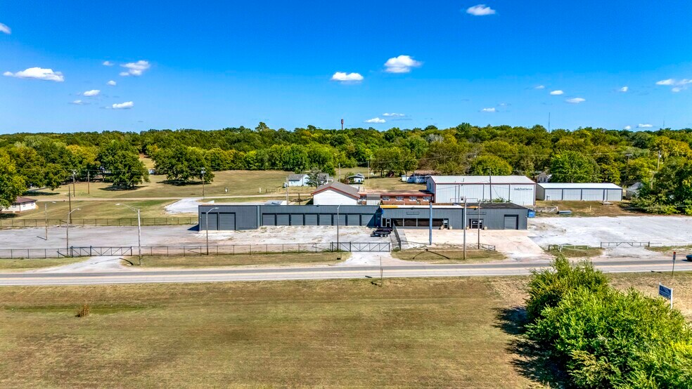 More Photos Of 214 N Highway 18, Chandler General Retail For Sale
