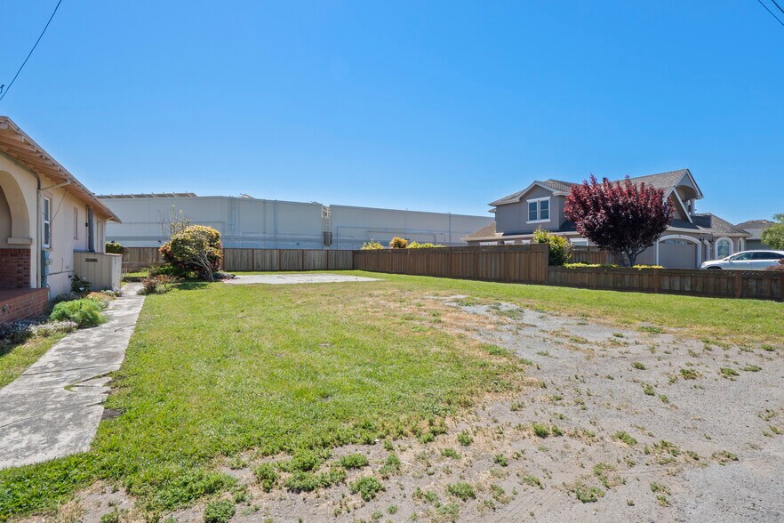 More Photos Of 411 Belleville Blvd, Half Moon Bay Land For Sale