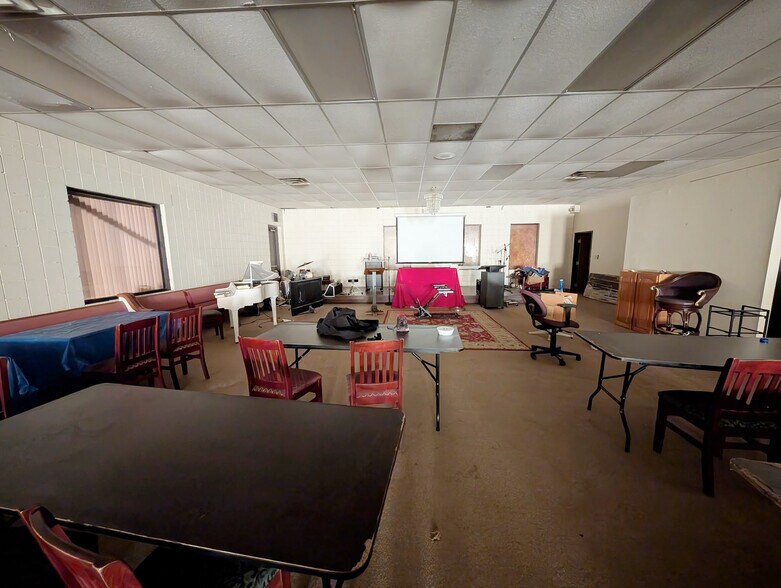 More Photos Of 5165 M L King Ave, Flint Religious Facility For Sale