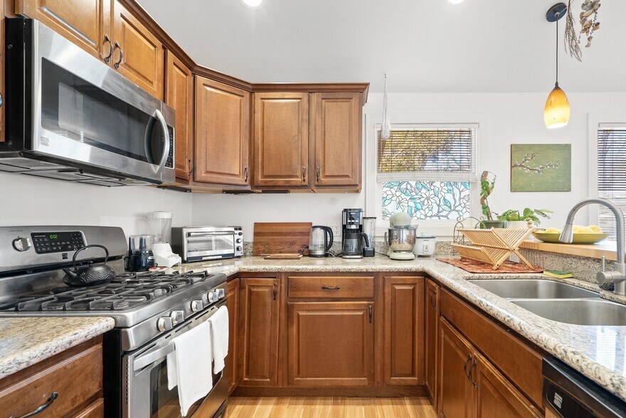 More Photos Of 420 Capitola Road Ext, Santa Cruz Apartments For Sale