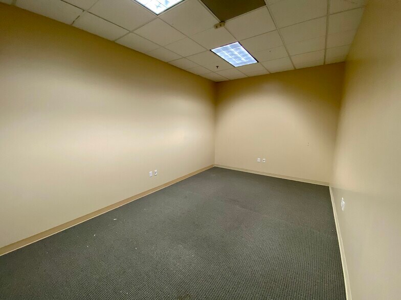 More Photos Of 18705 Madrone Pky, Morgan Hill Research And Development For Lease