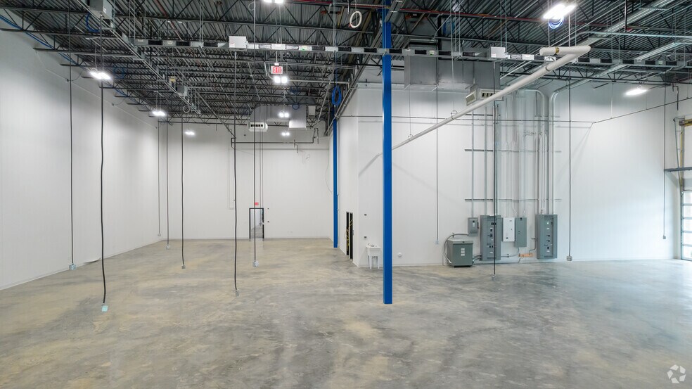 More Photos Of 2041-2053 Energy Dr, Apex Light Manufacturing For Lease