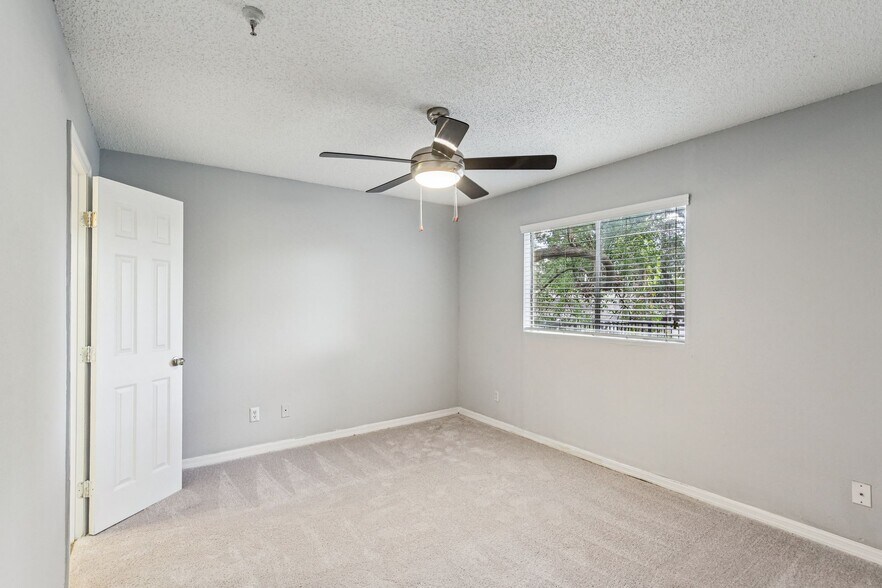 More Photos Of 4610 N Armenia Ave, Tampa Apartments For Sale