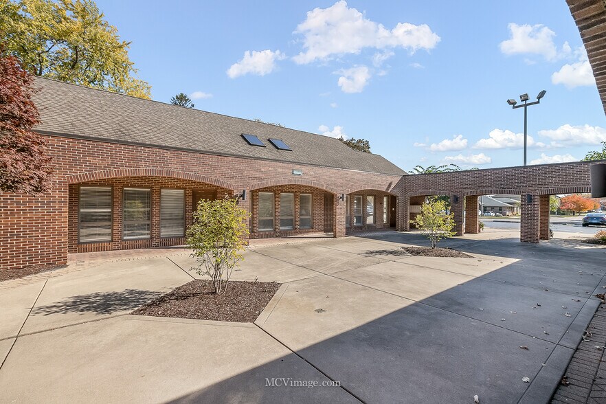 More Photos Of 15419 E 127th St, Lemont Office Residential For Sale