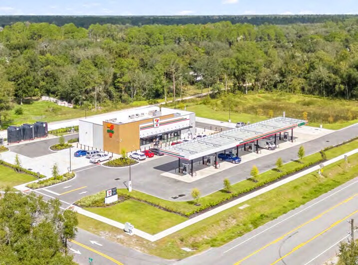 More Photos Of 600 E 5th Ave, Eagle Lake Service Station For Sale