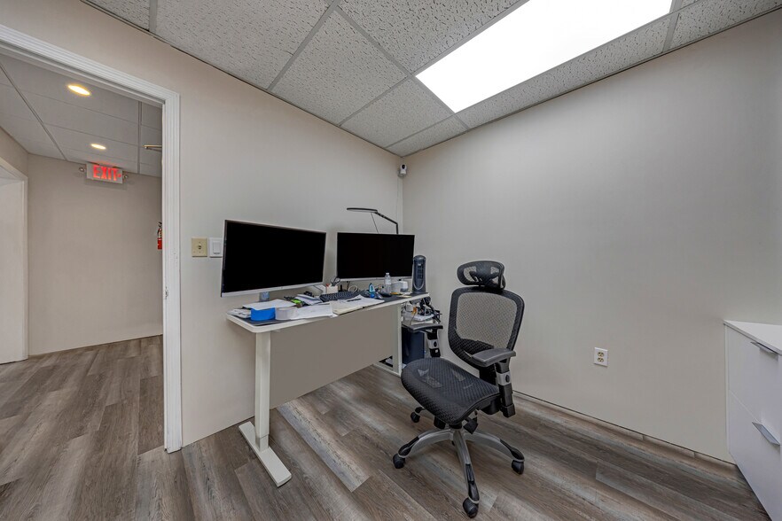 More Photos Of 7955 W 20th Ave, Hialeah Warehouse For Sale