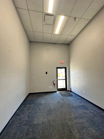 More Photos Of 1001 NE Loop 820, Fort Worth Distribution For Lease