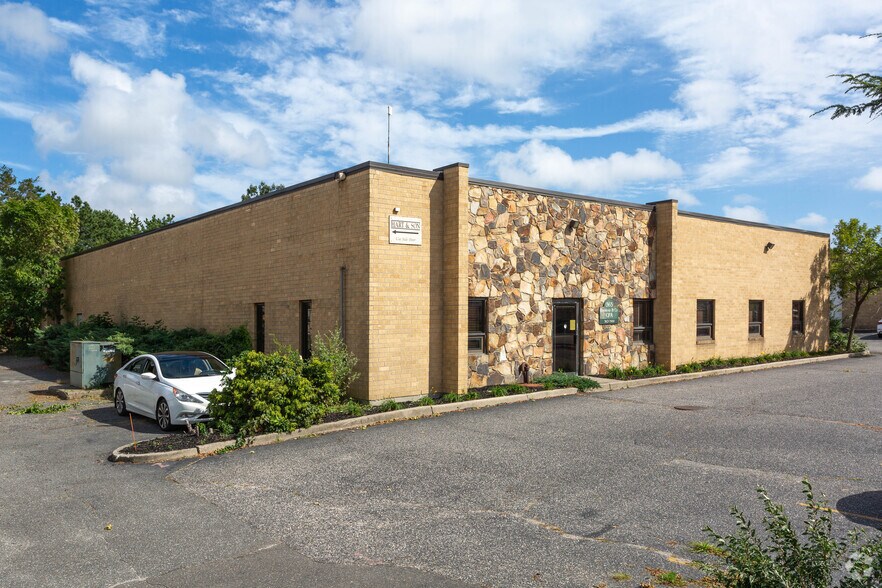 More Photos Of 365 Central Ave, Bohemia Warehouse For Sale