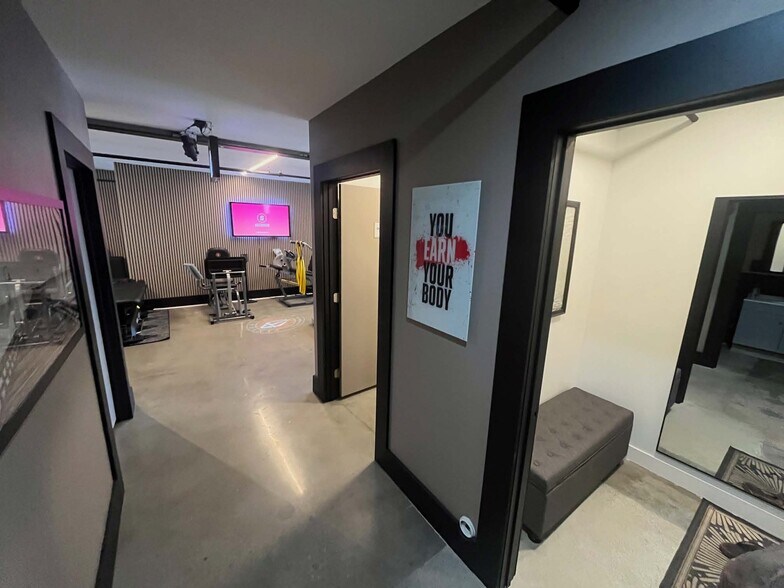 More Photos Of 4125 Market St, Ventura Light Manufacturing For Sale