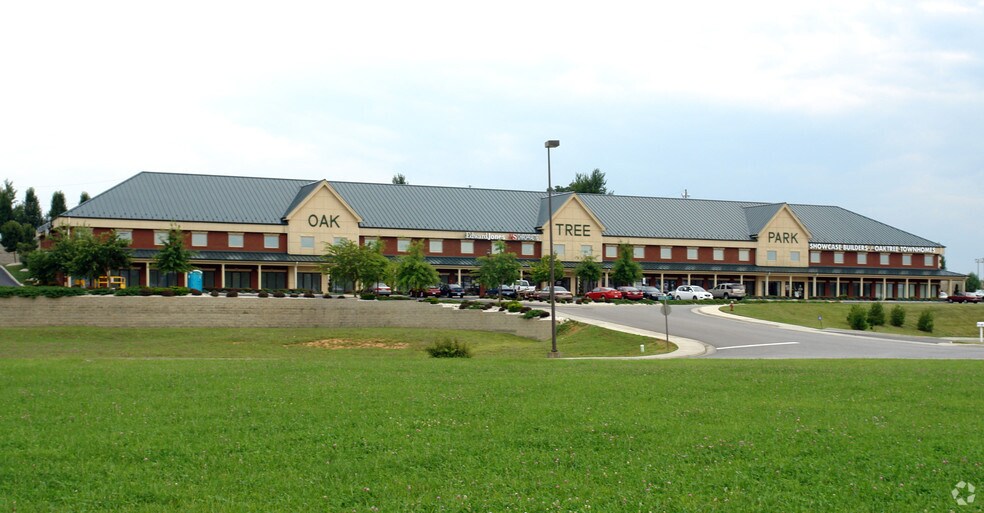Primary Photo Of 100-256 Oaktree Blvd, Christiansburg Office For Lease