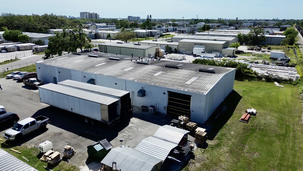 More Photos Of 1540 12th St, Palmetto Warehouse For Sale