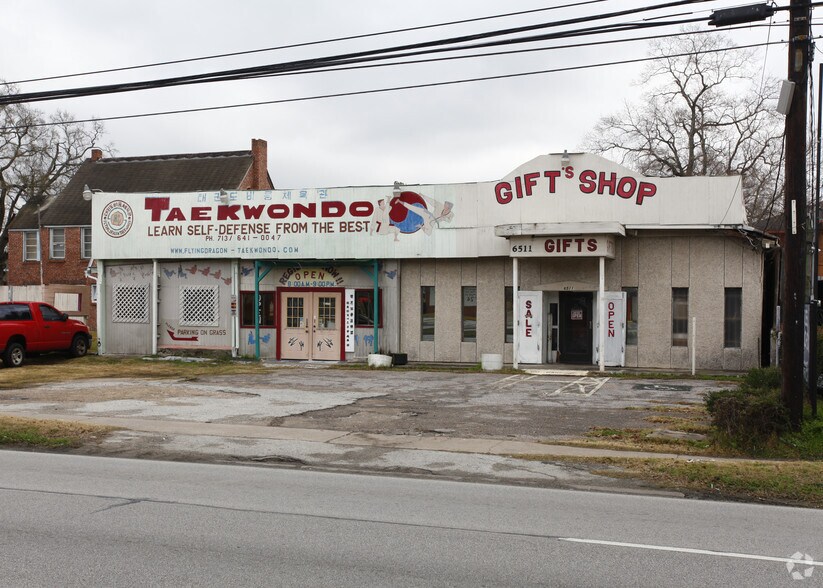 Primary Photo Of 6511 Telephone Rd, Houston Freestanding For Sale