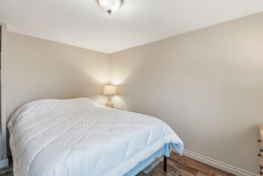 More Photos Of 180 2nd St, Cathlamet Apartments For Sale