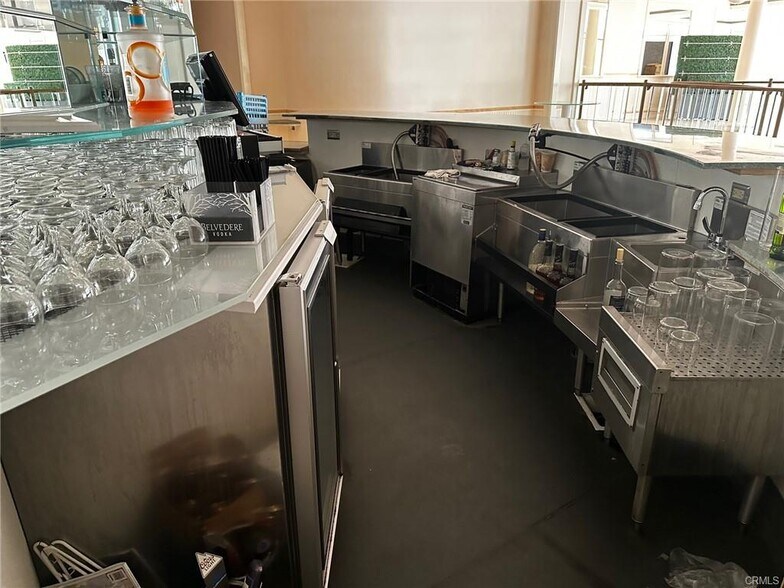 More Photos Of 200 Wall St, Chico Bar For Sale