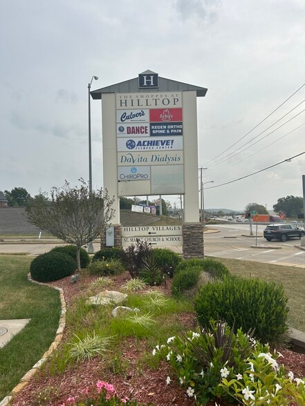 More Photos Of 405-419 Meramec Blvd, Eureka Unknown For Lease