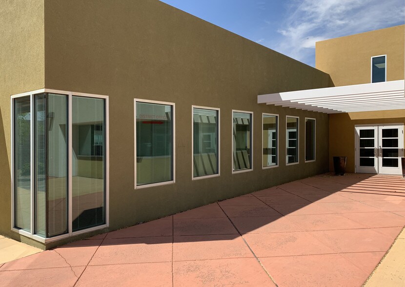 More Photos Of 8440 Wyoming Blvd NE, Albuquerque Office For Lease