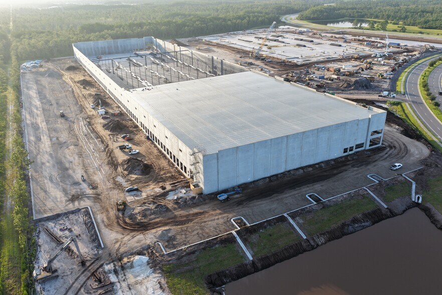 More Photos Of Monument Pkwy and Innovation Way, Orlando Unknown For Lease