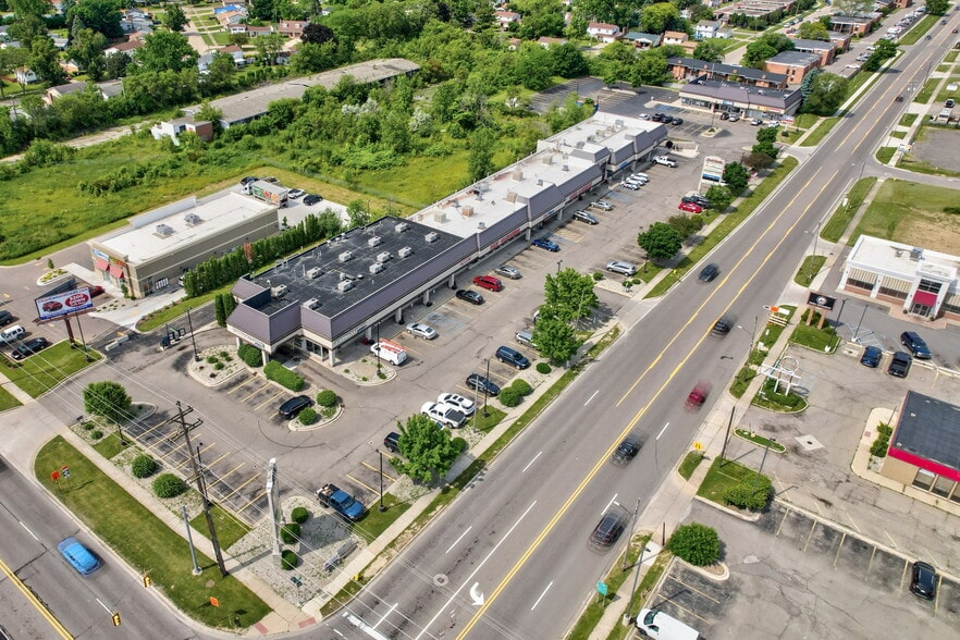 More Photos Of 3802 E Court St, Flint Unknown For Lease