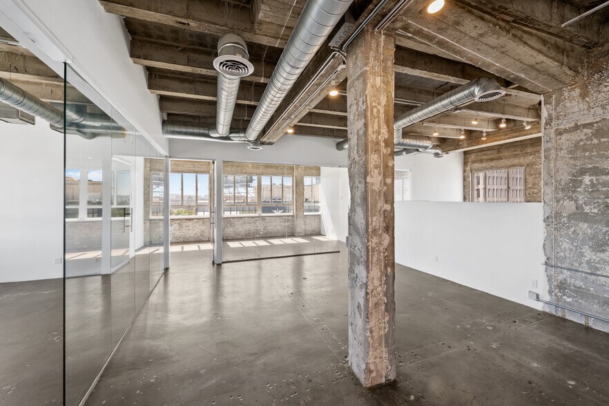 More Photos Of 6363 Wilshire Blvd, Los Angeles Loft Creative Space For Lease
