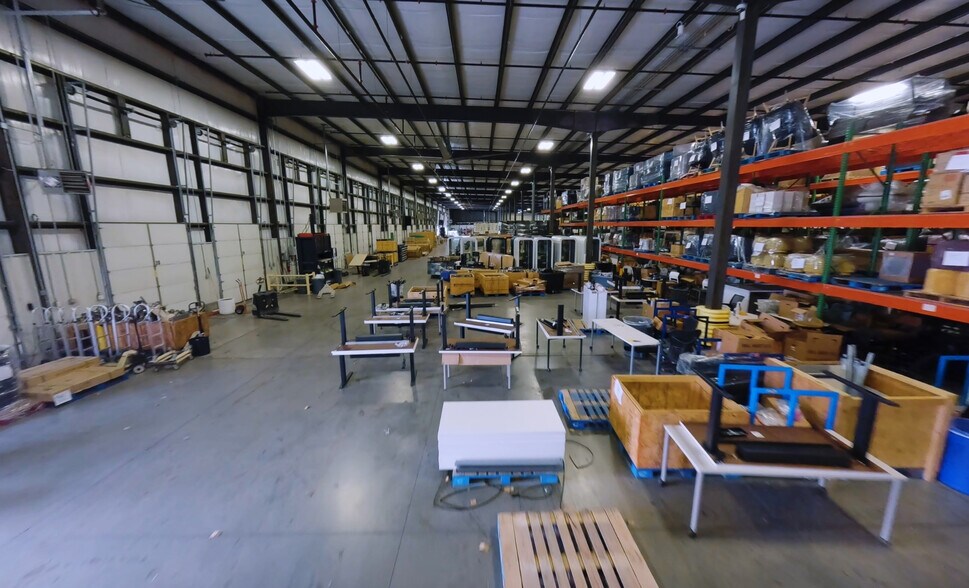 More Photos Of 2601 SE J St, Bentonville Warehouse For Lease